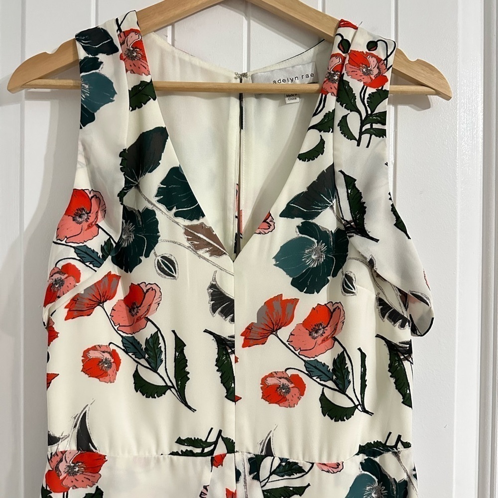 NWOT Adelyn Rae Floral Mini Dress - Picture 4 of 8